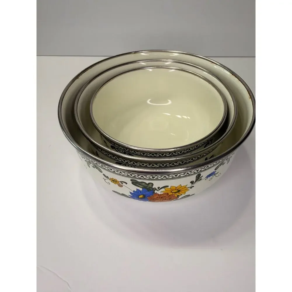Vintage Floral Enamelware Nesting Bowls Set of 3 With Lids